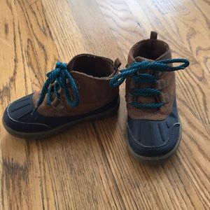 Oshkosh rainshoes. Trendy and adorable on!